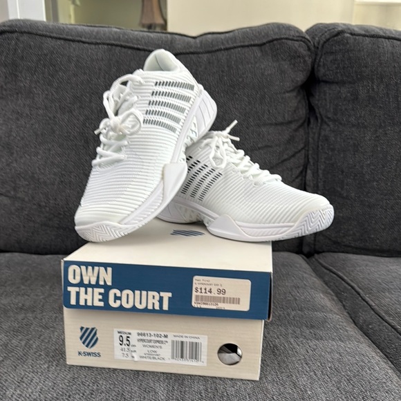 K-Swiss White Tennis Shoes - Picture 1 of 1